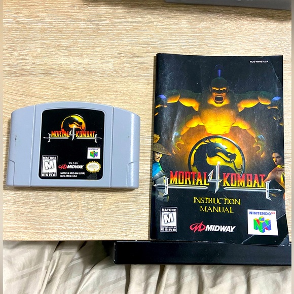 Mortal Kombat 4 (Nintendo 64, 1998) N64 Game Cartridge with Manual - Picture 1 of 2